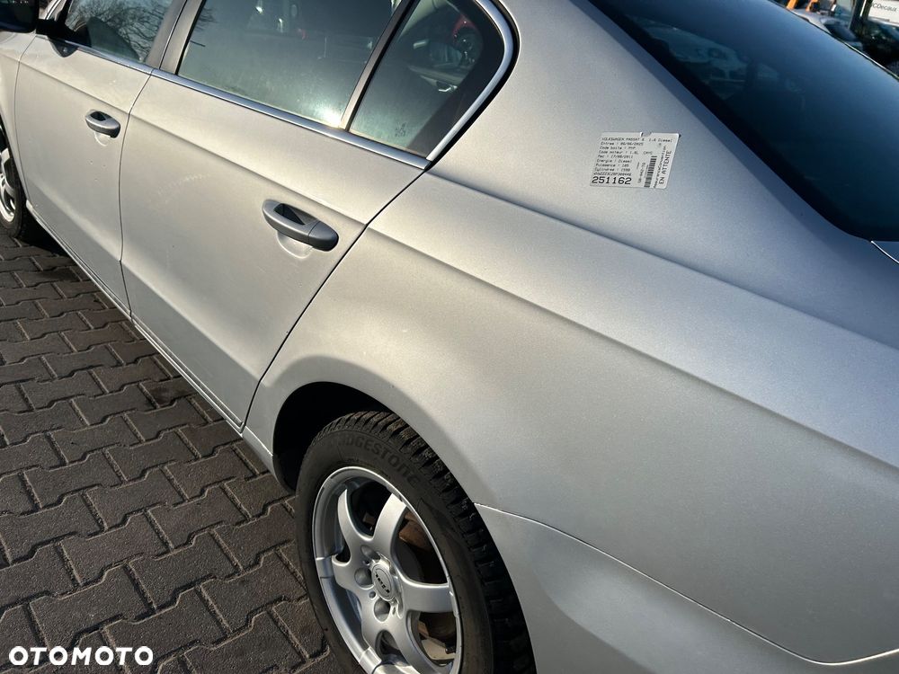 Volkswagen Passat - 8