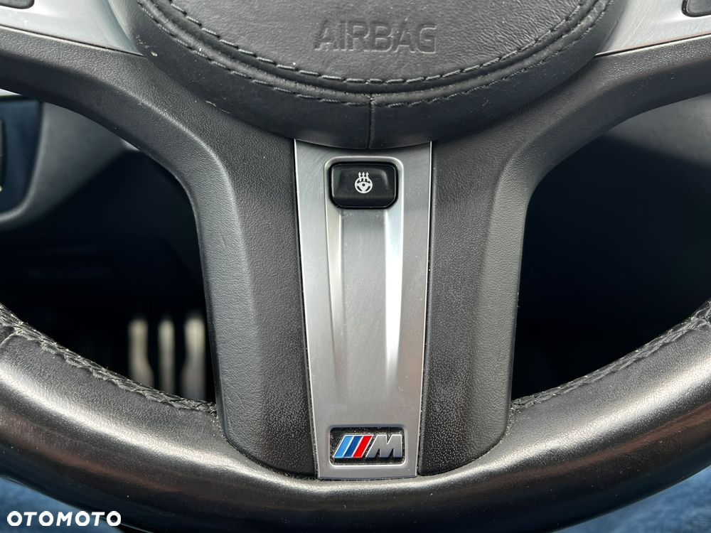 BMW Seria 5 M550i xDrive - 21