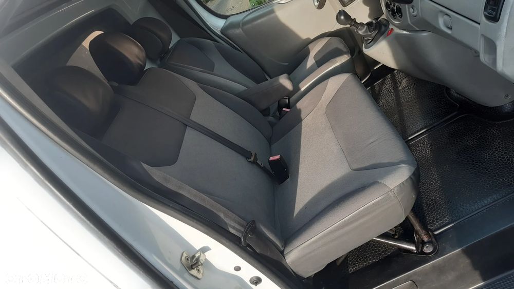 Renault TRAFIC - 6