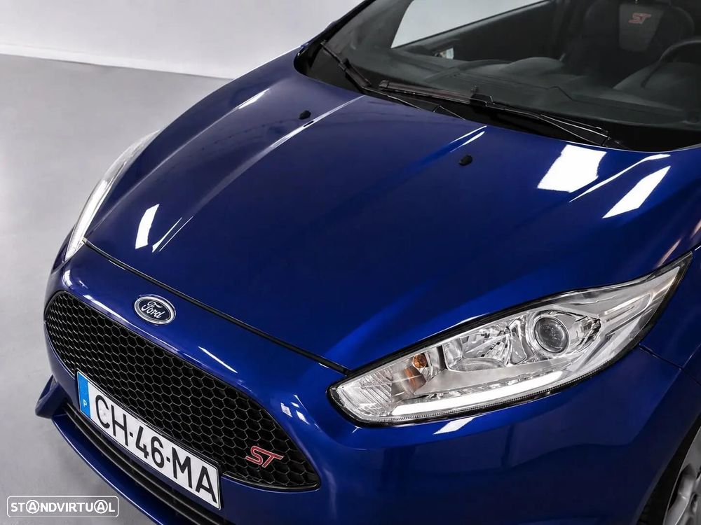 Ford Fiesta 1.6 EcoBoost c/ Pack Pele Desportiva ST - 17