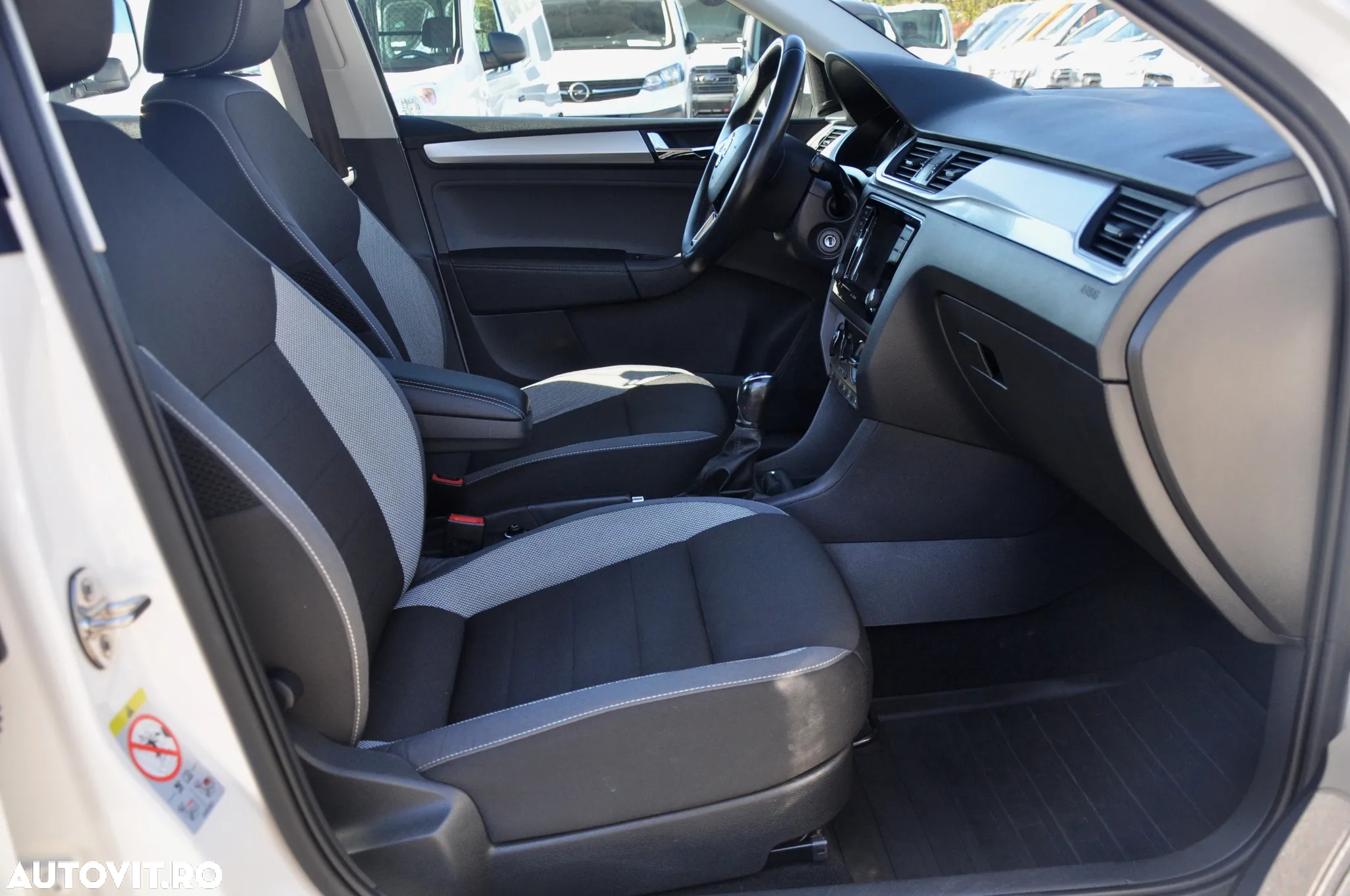 Skoda RAPID 1.0 TSI Ambition - 8