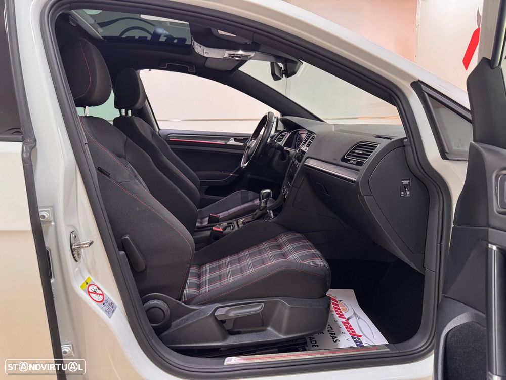 VW Golf 2.0 TSi GTi DSG Performance - 45