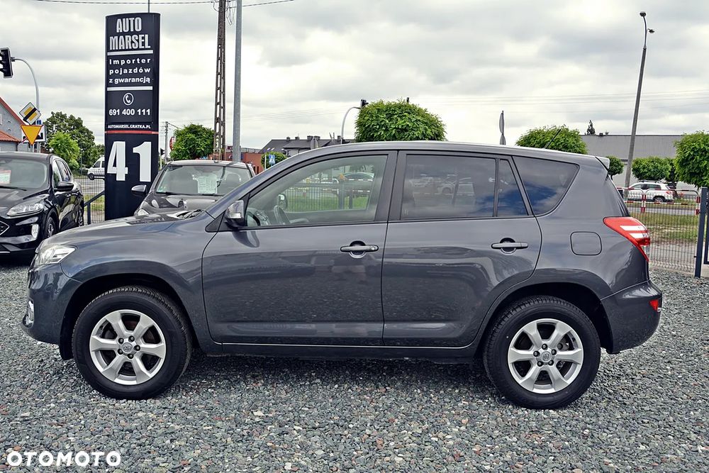 Toyota RAV4 2.2 D-4D Sol - 10