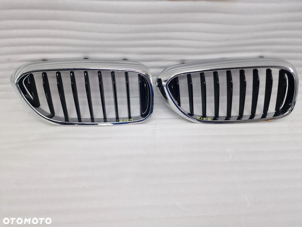 BMW G30 / G31 16- PRAWA NERKA / ATRAPA / GRILL PRZEDNI PRZÓD , NR 7383520 / 7390866 / 7390864 / 8070470 / 7473692 / 7473702 , NR AUKCJI GL215 - 1