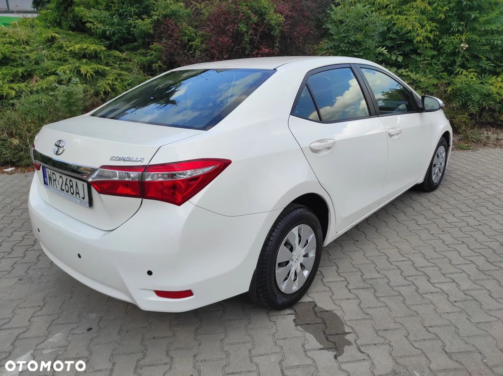 Toyota Corolla - 12