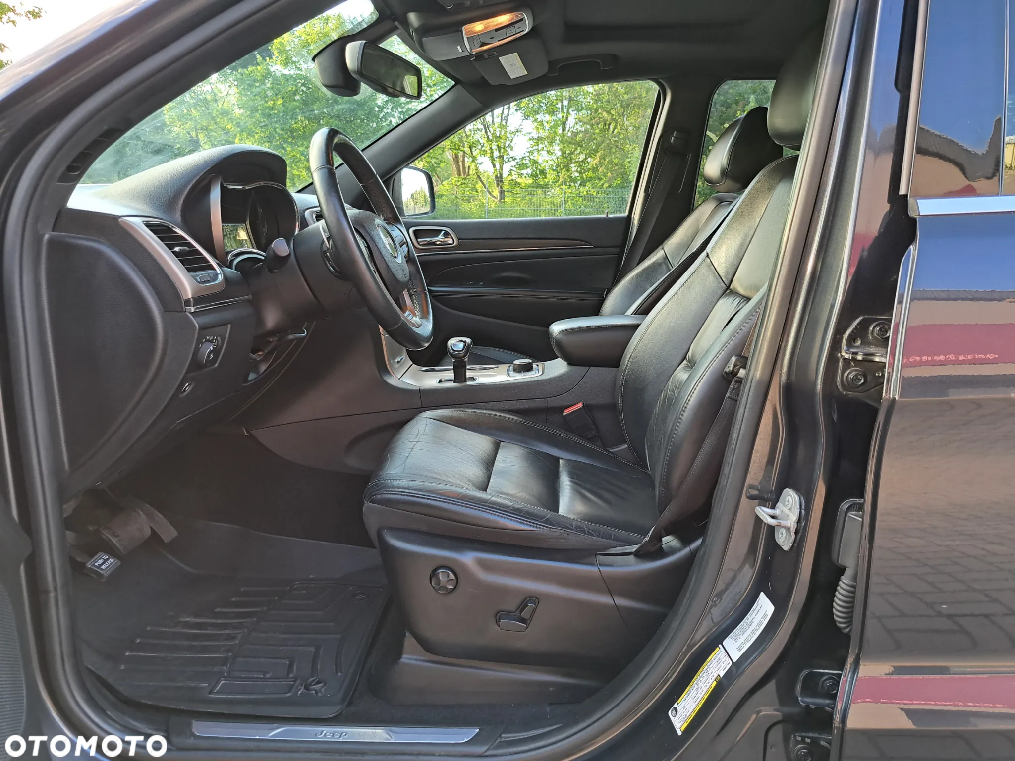 Jeep Grand Cherokee - 15