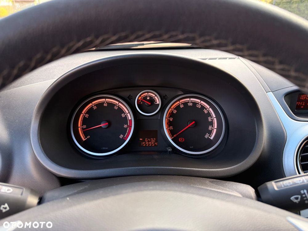 Opel Corsa 1.4 16V Cosmo - 31