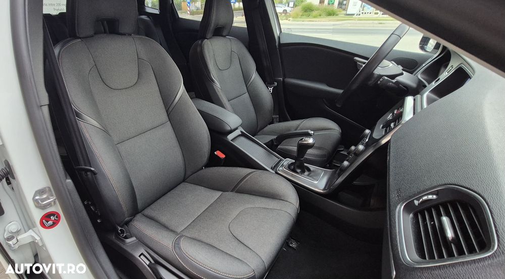 Volvo V40 D3 - 29