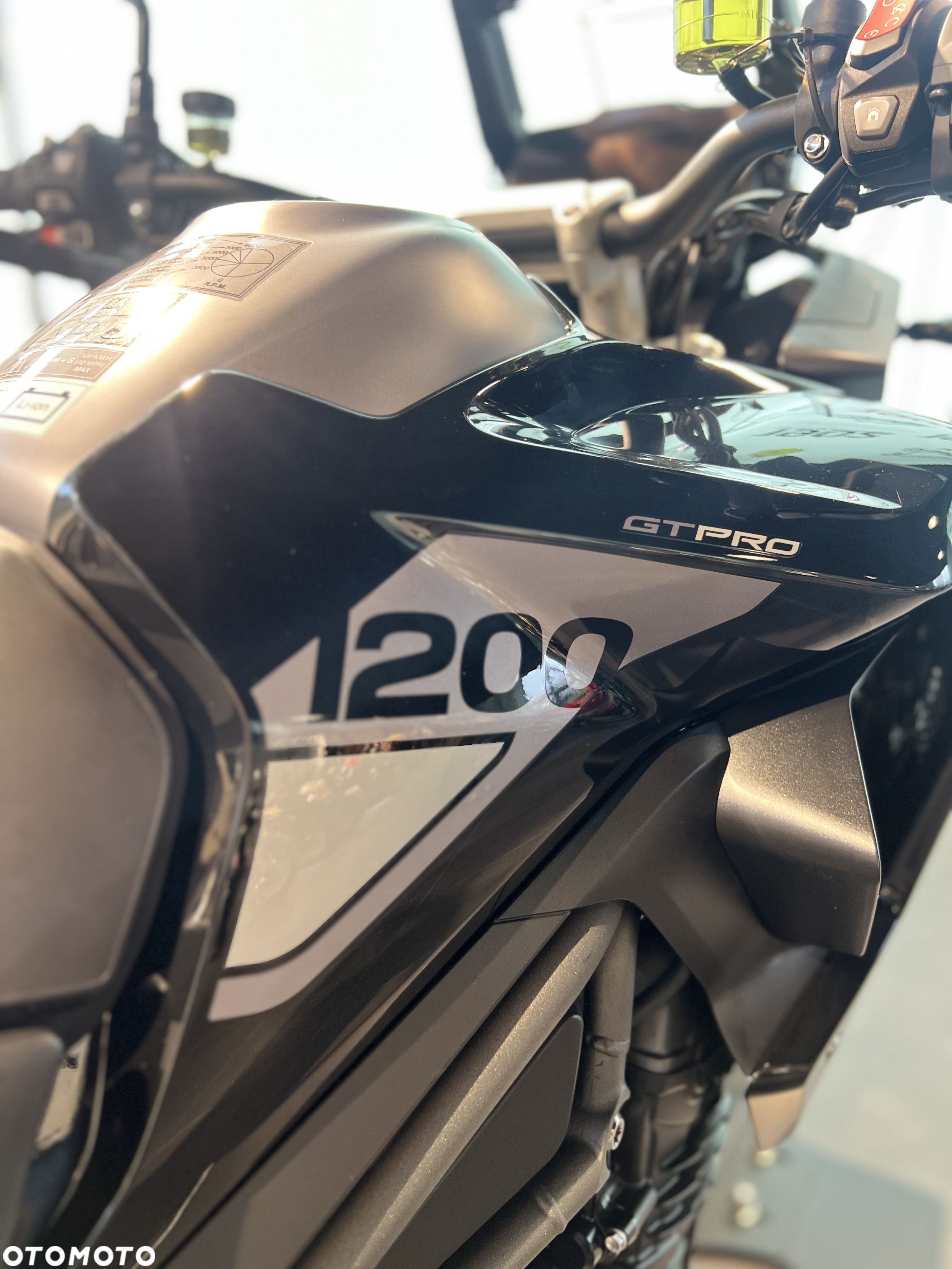 Triumph Tiger - 6