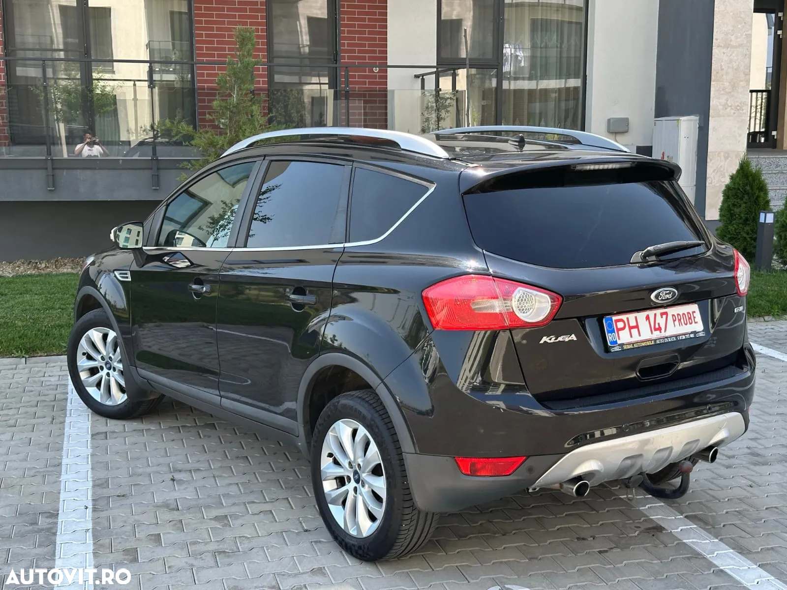 Ford Kuga 2.0 TDCi 4WD Powershift Titanium - 4