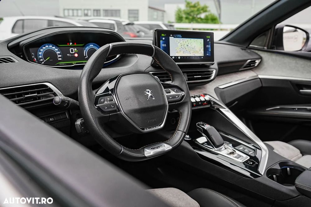 Peugeot 3008 Plug-In Hybrid4 300 e-EAT8 GT - 13