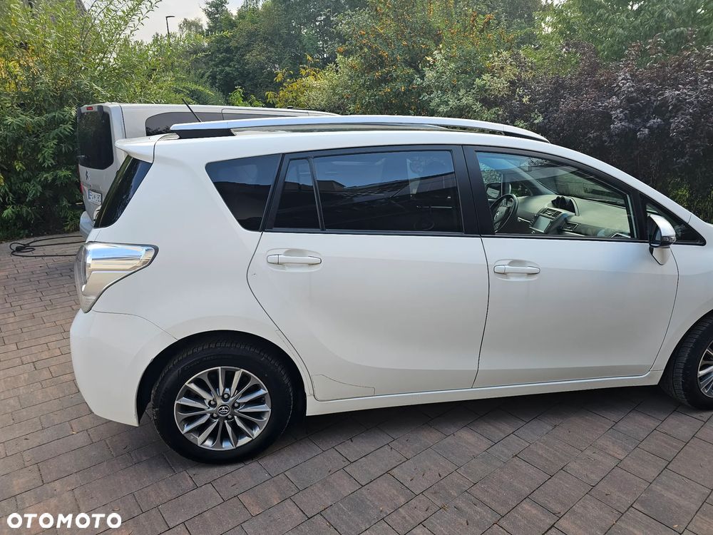 Toyota Verso 1.8 Premium EU6 - 6