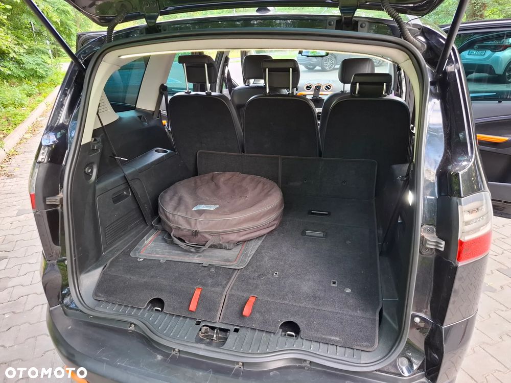 Ford S-Max - 35