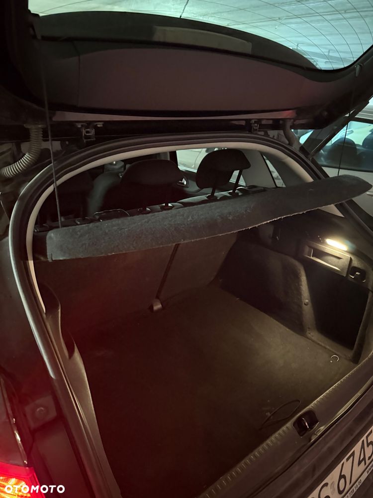 Citroën C4 HDi 90 Attraction - 4