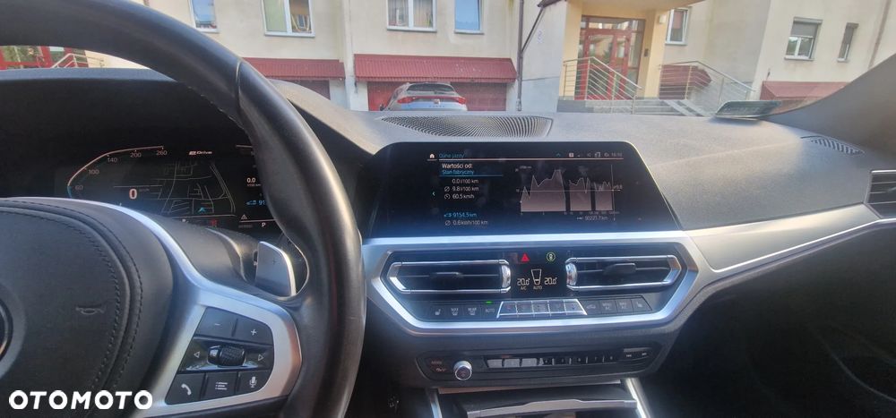 BMW Seria 3 330e M Sport sport - 4