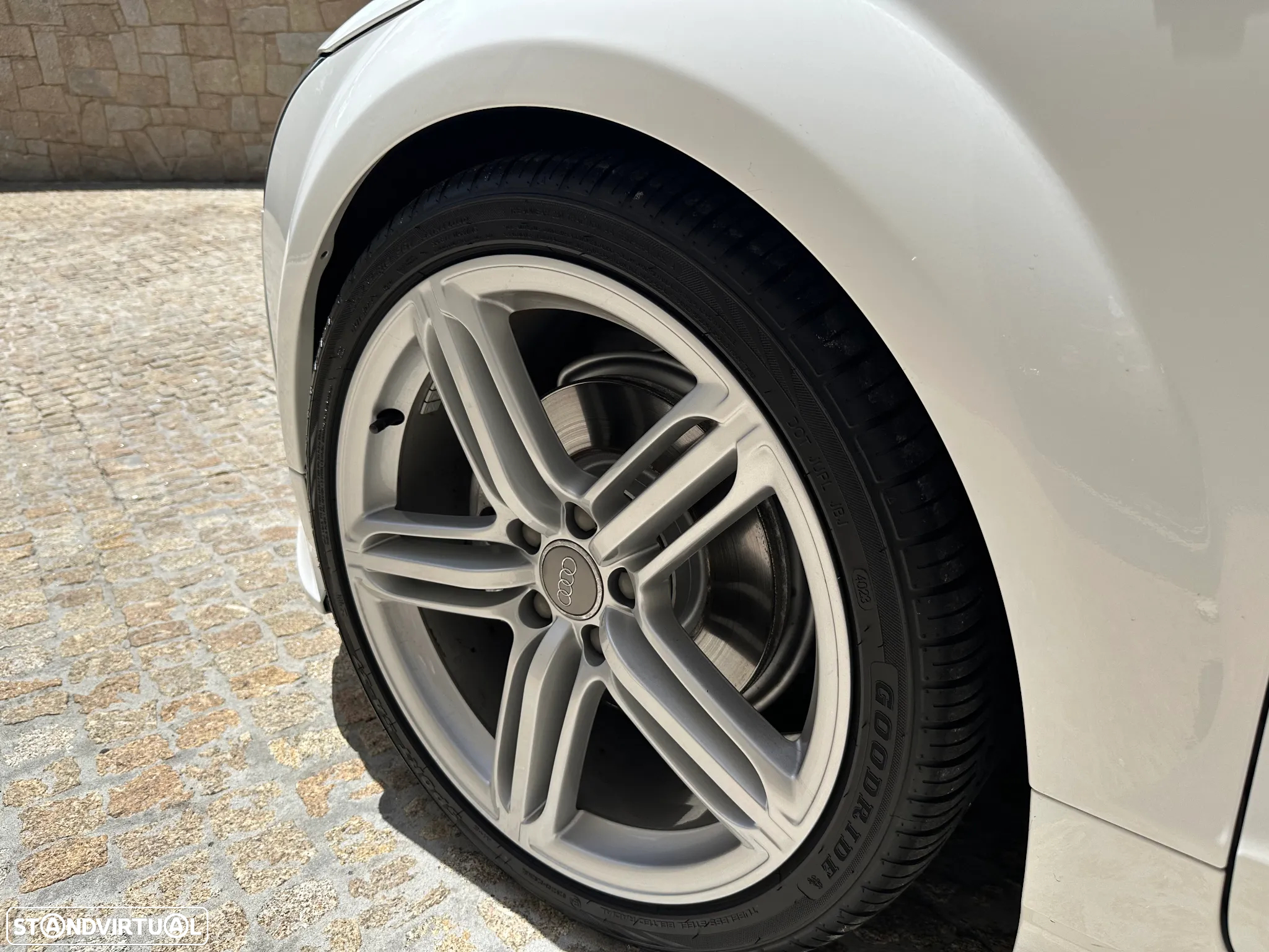 Audi TT Roadster 2.0 TFSi S-line - 29
