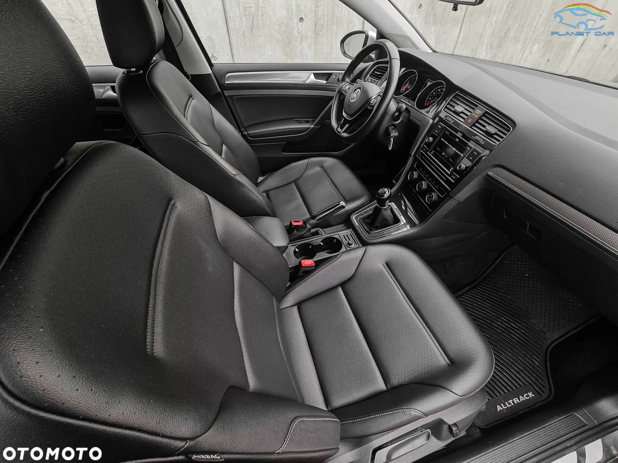 Volkswagen Golf - 17