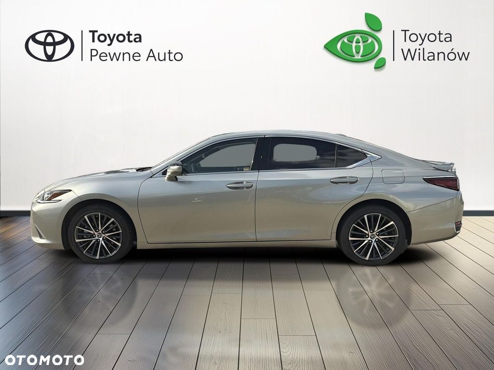 Lexus ES 300h Business Edition - 3