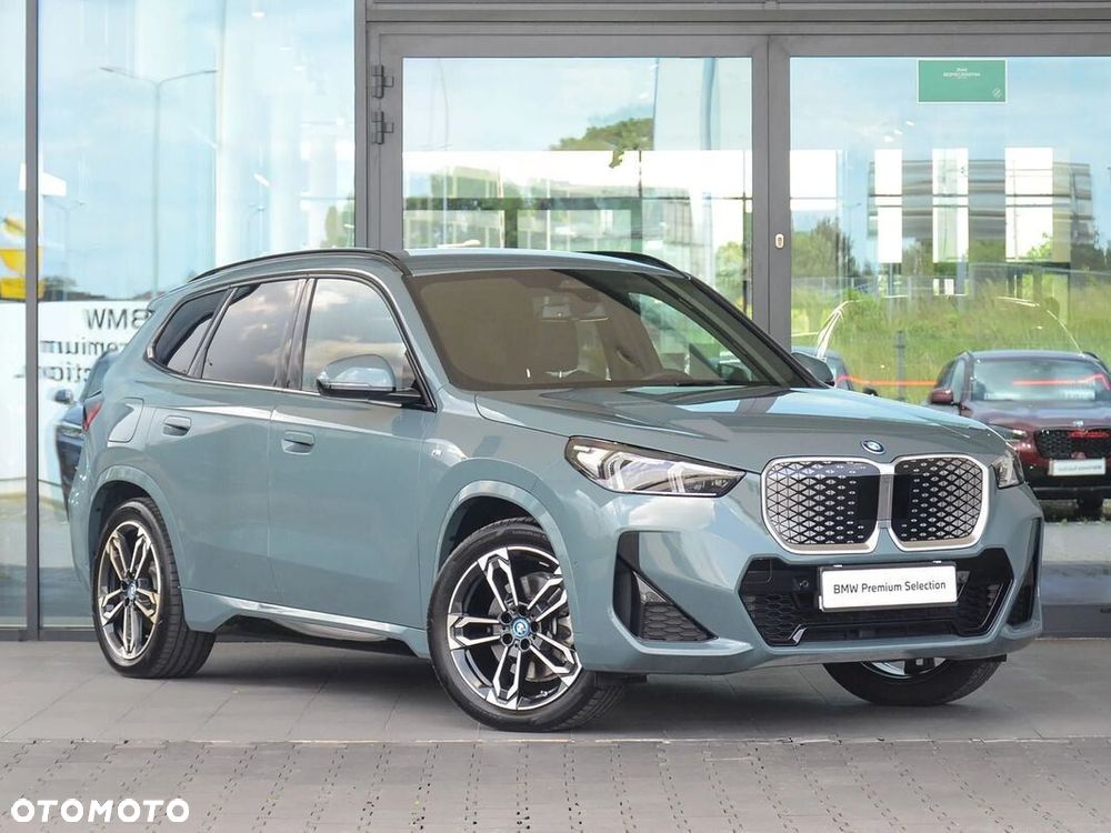 BMW iX1 - 10