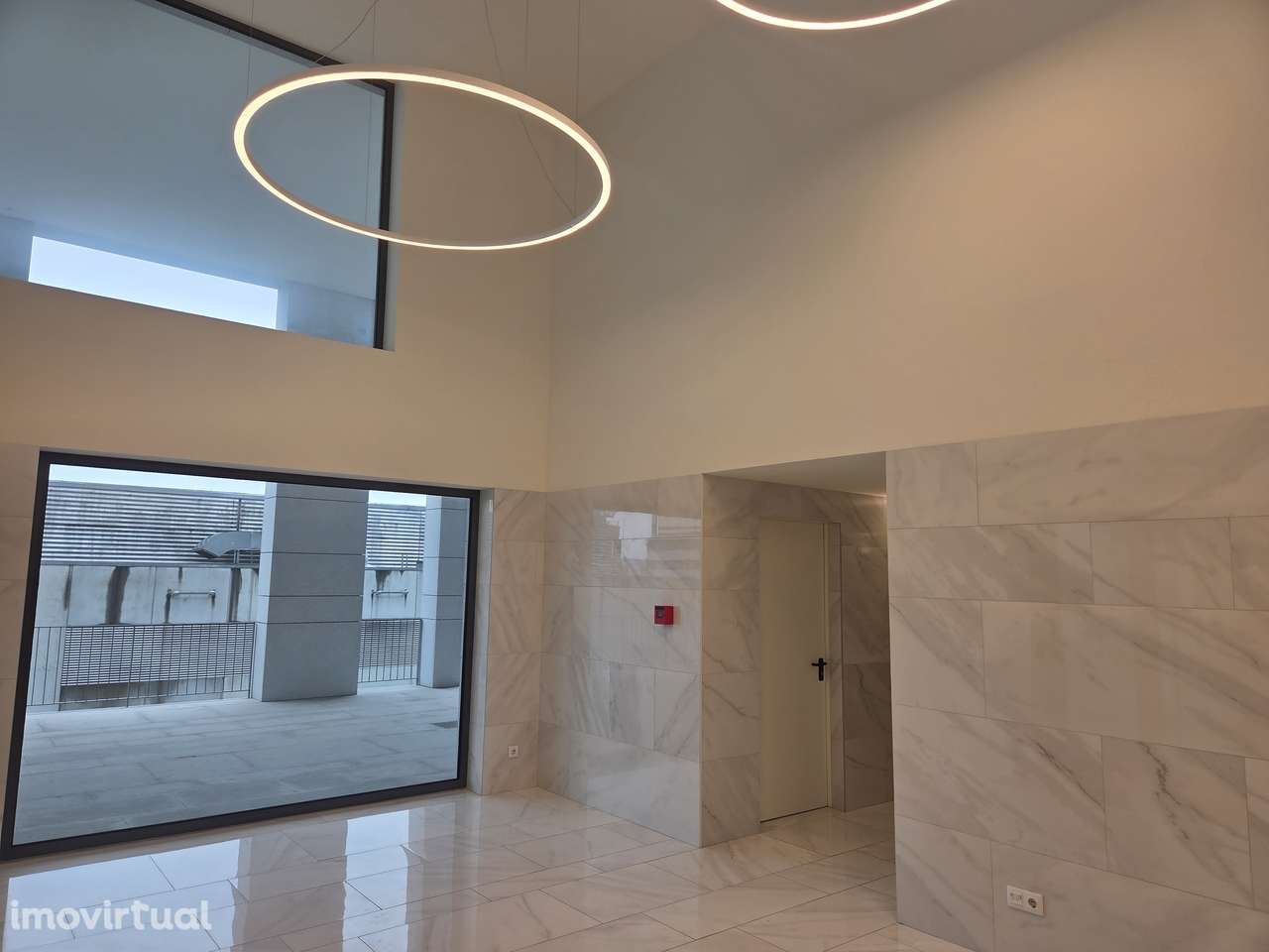 Arrenda-se apartamento T3 novo no condomínio Antas Green - Grande imagem: 3/37