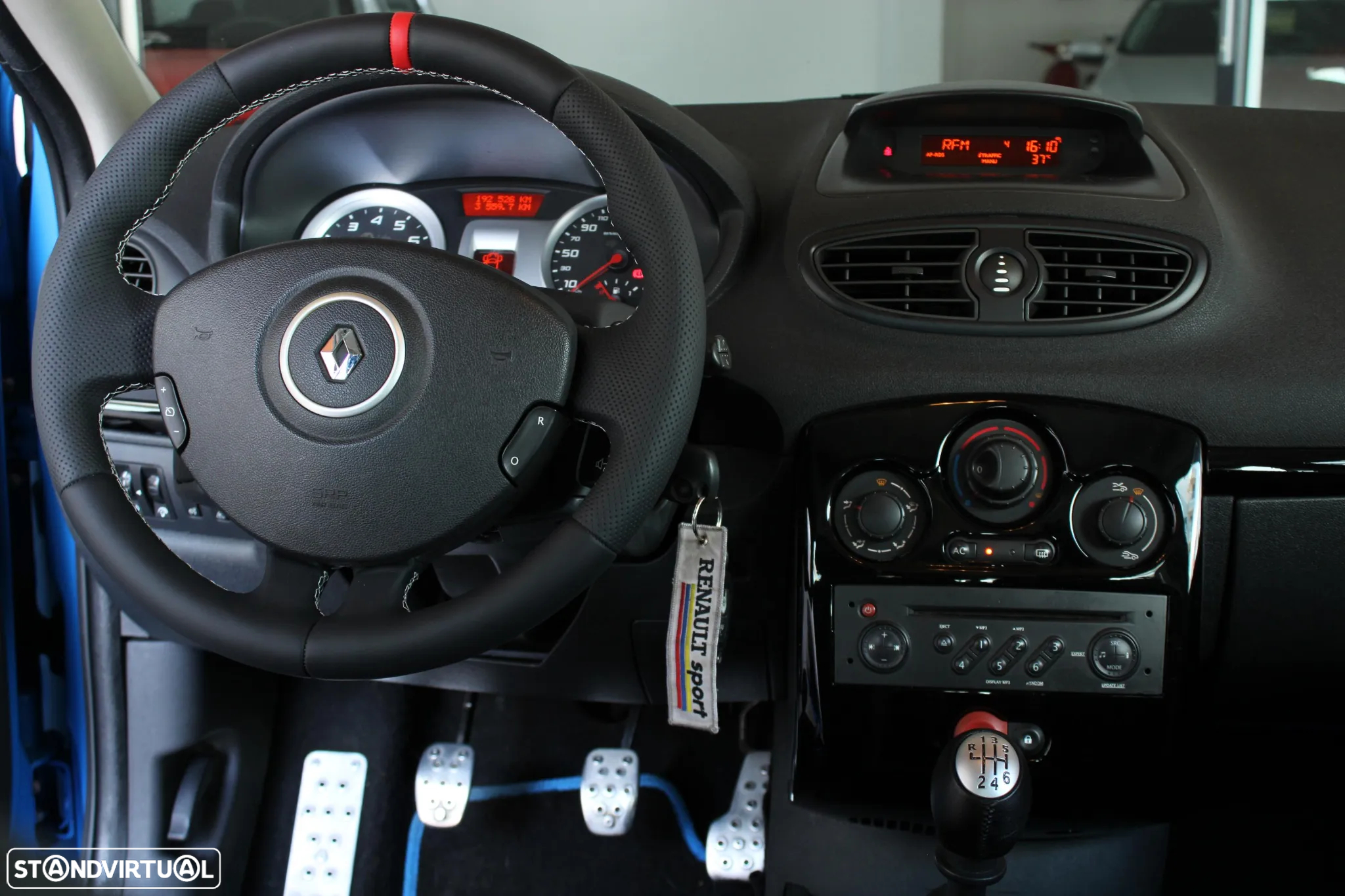 Renault Clio 2.0 16V RS - 21