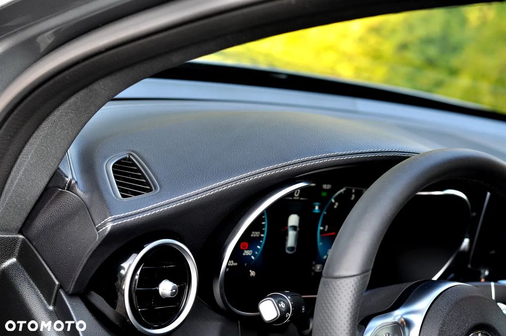 Mercedes-Benz GLC 220 d 4Matic 9G-TRONIC AMG Line Advanced - 23