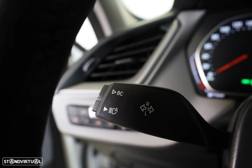 BMW 116 d Advantage Auto - 35