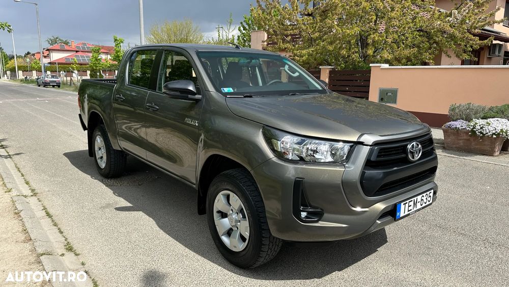 Toyota Hilux 2.4D 150CP 4x4 Double Cab 6MT Style - 8