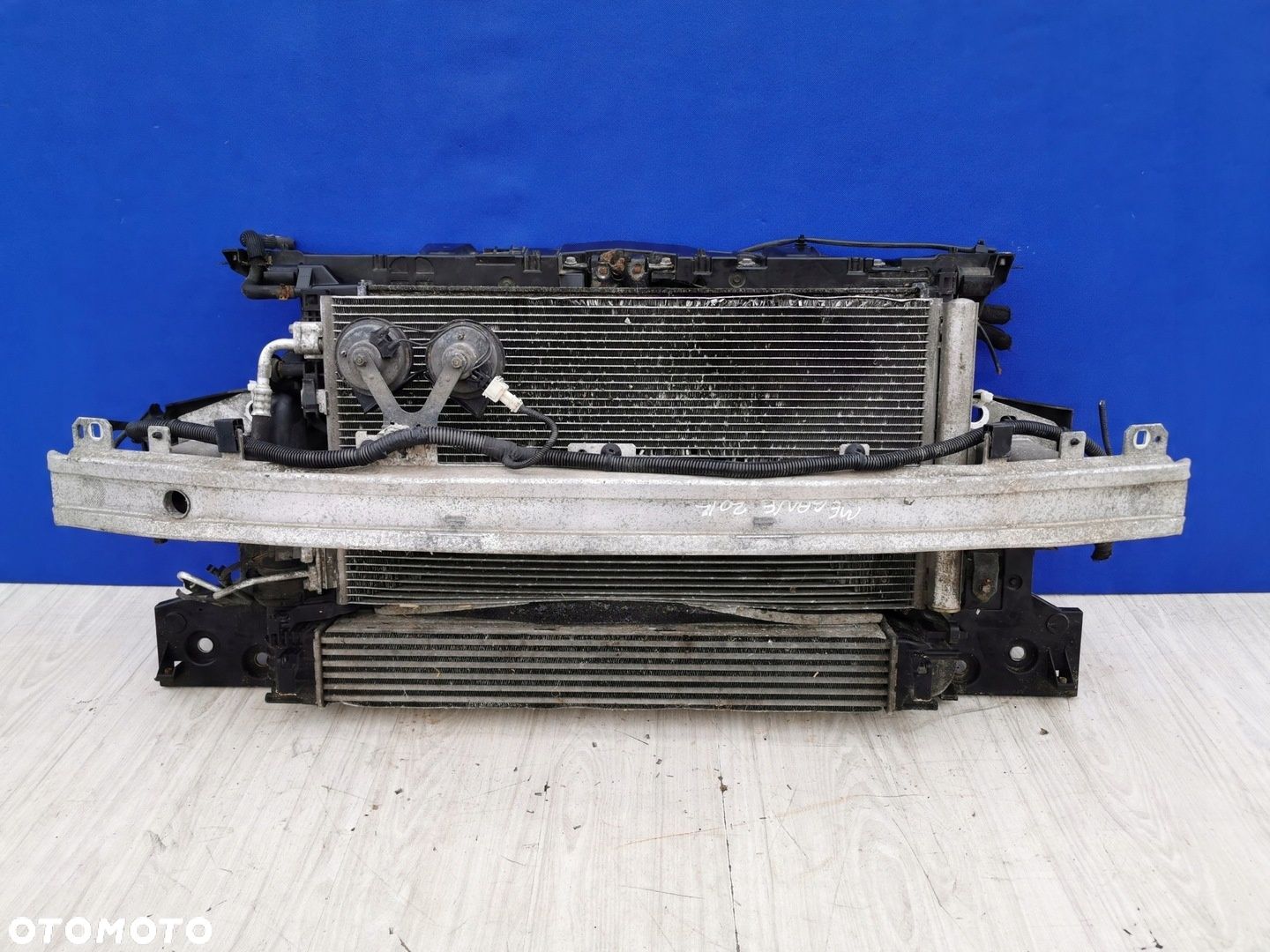 Renault Megane III 3 GT 08/13 pas wzmocnienie przód belka chłodnice 1.4 B - 1