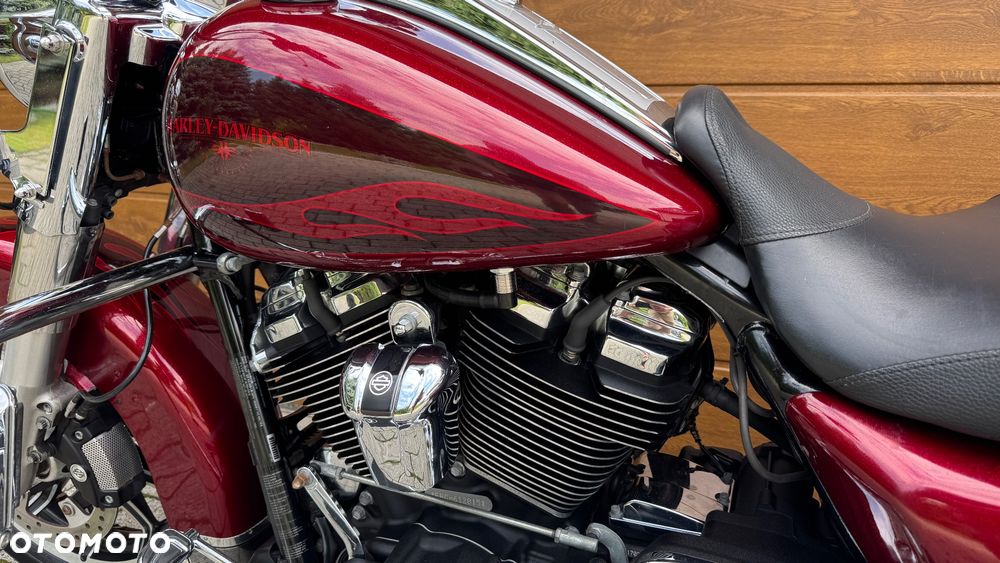 Harley-Davidson Touring Road King - 12