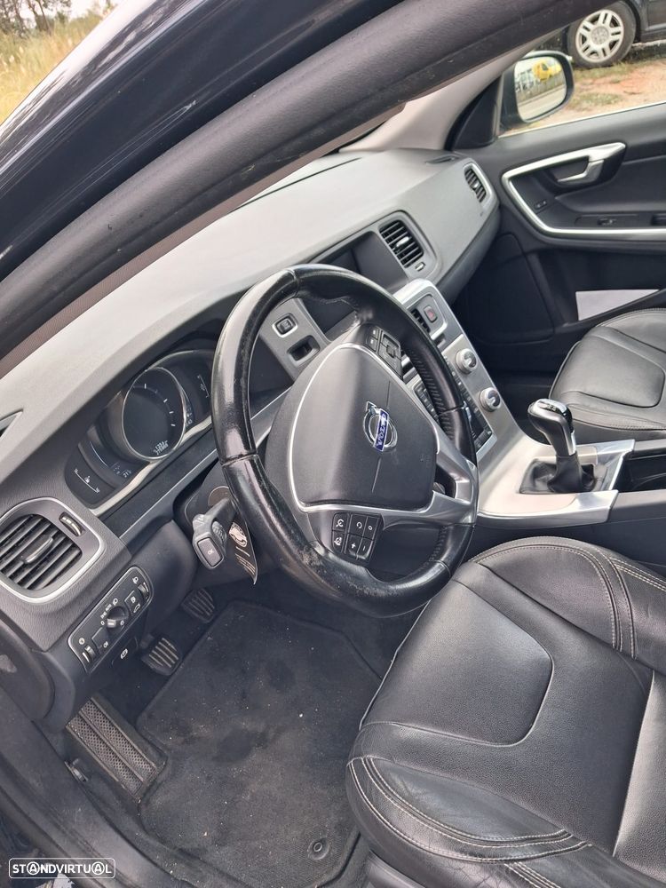 Volvo V60 D2 Momentum - 3
