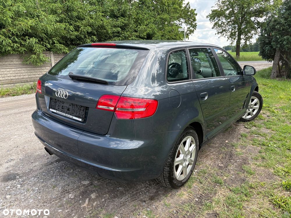 Audi A3 Sportback 1.8 TFSI Ambiente S tronic - 3