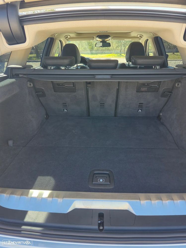 BMW 330 e xDrive Aut. - 16