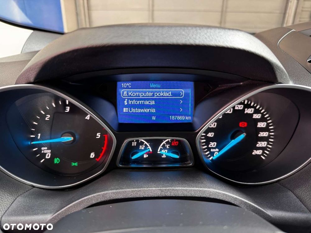 Ford Kuga - 28