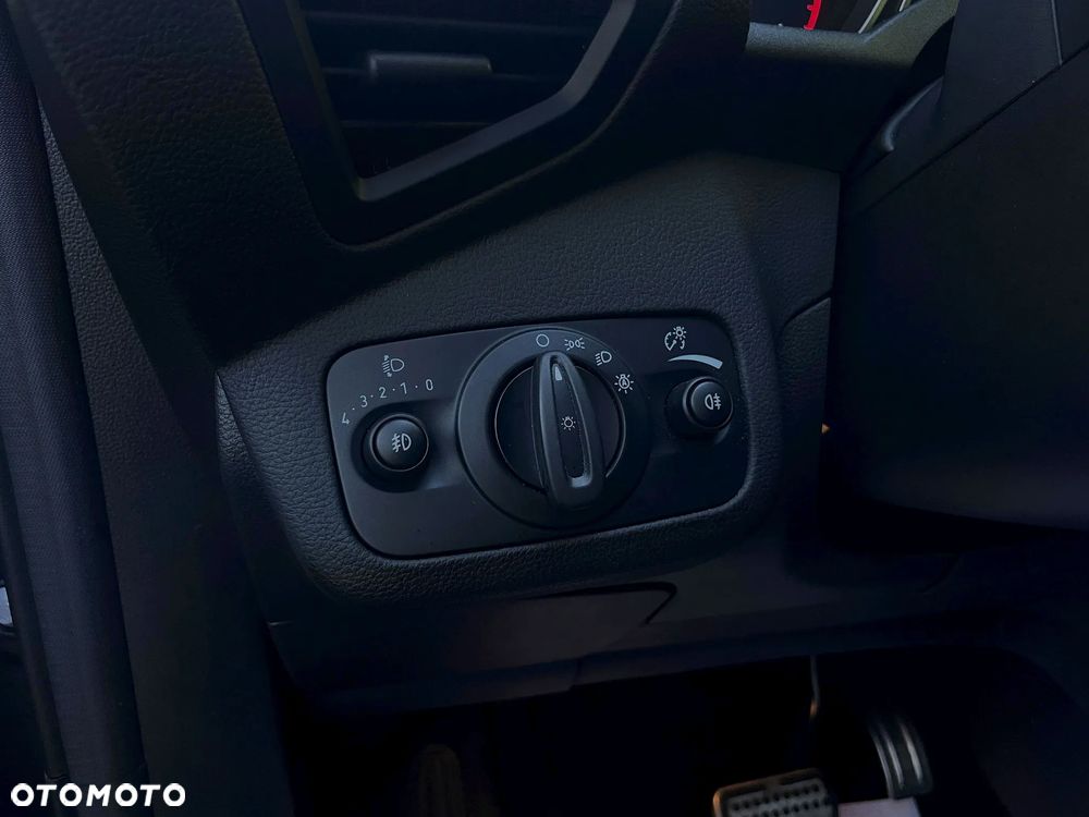 Ford Kuga 2.0 TDCi FWD ST-Line - 35