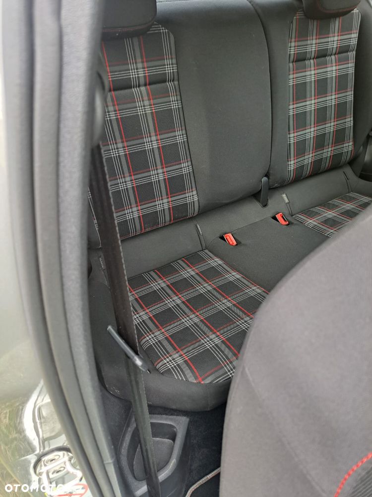 Volkswagen up! GTI - 30