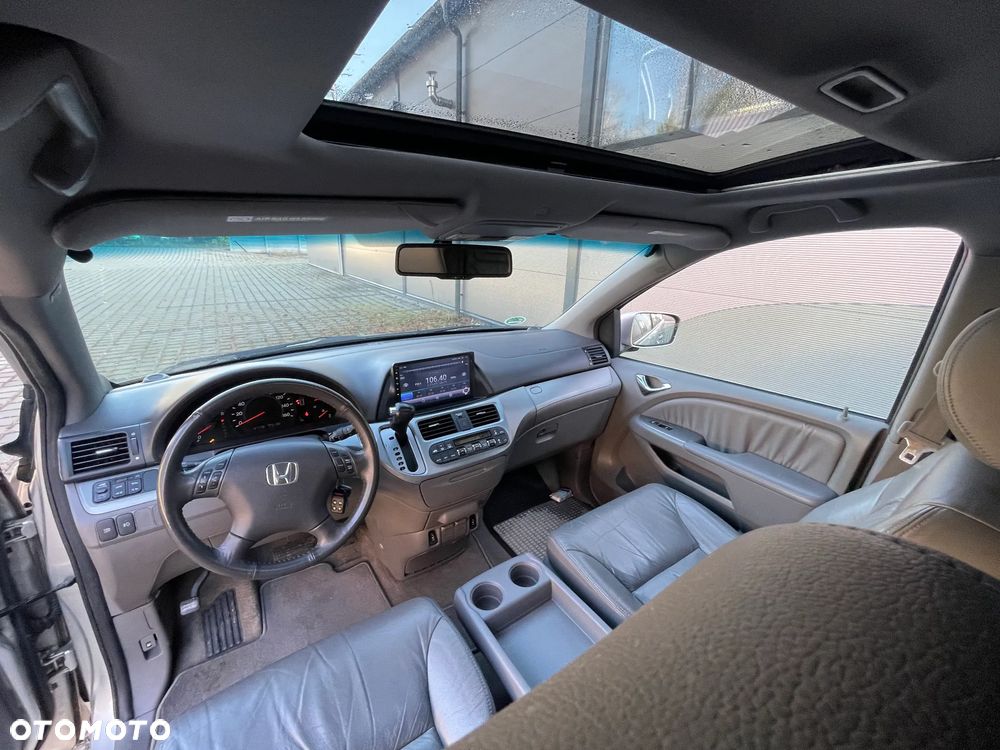Honda Odyssey 3.5 LX - 8