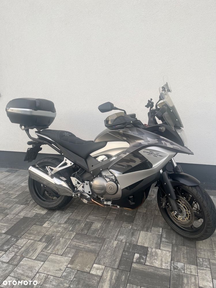 Honda VFR - 3