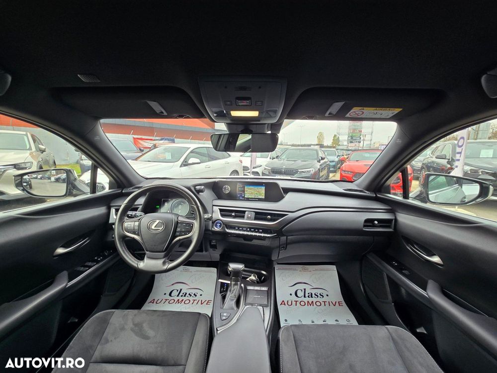 Lexus UX 250h Business Edition - 16