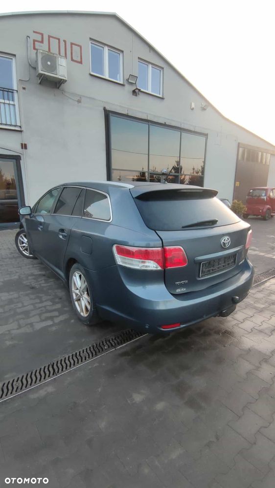 TOYOTA AVENSIS Kombi (_T27_) 2010 2.0 D-4D 126 KM 1AD-FTV 8U5 - 3