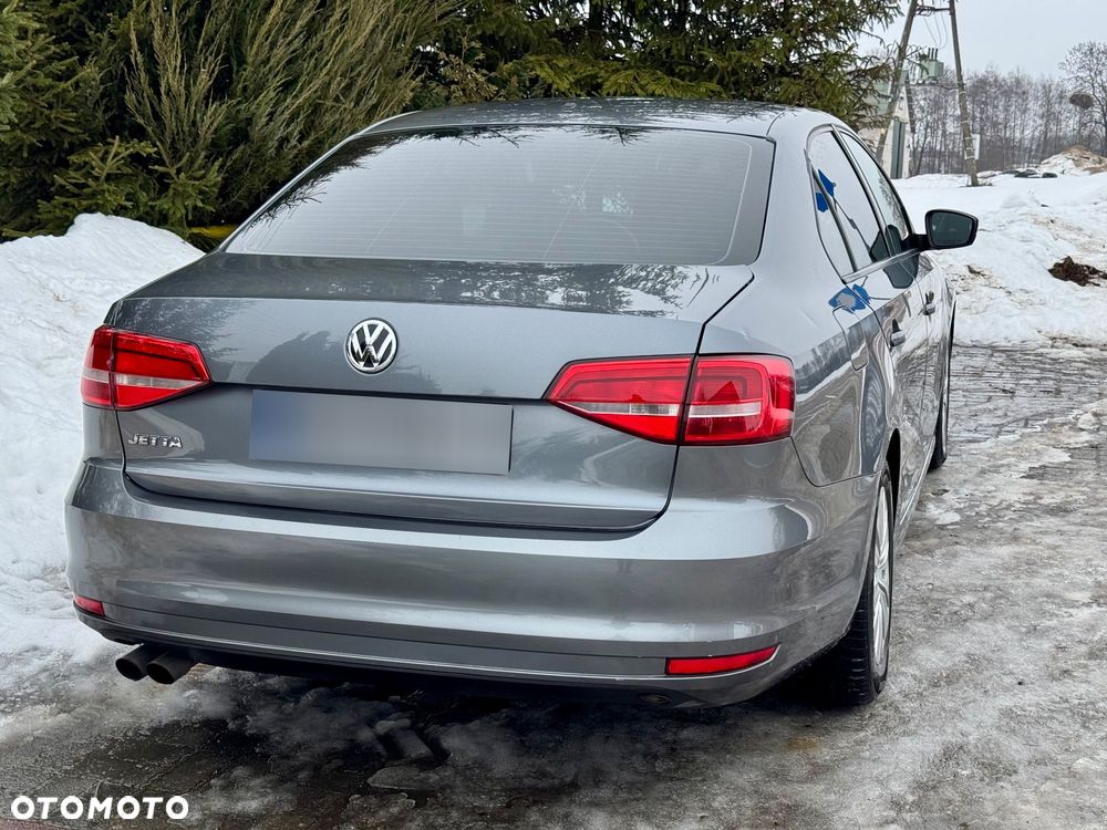 Volkswagen Jetta 2.0 Base - 12