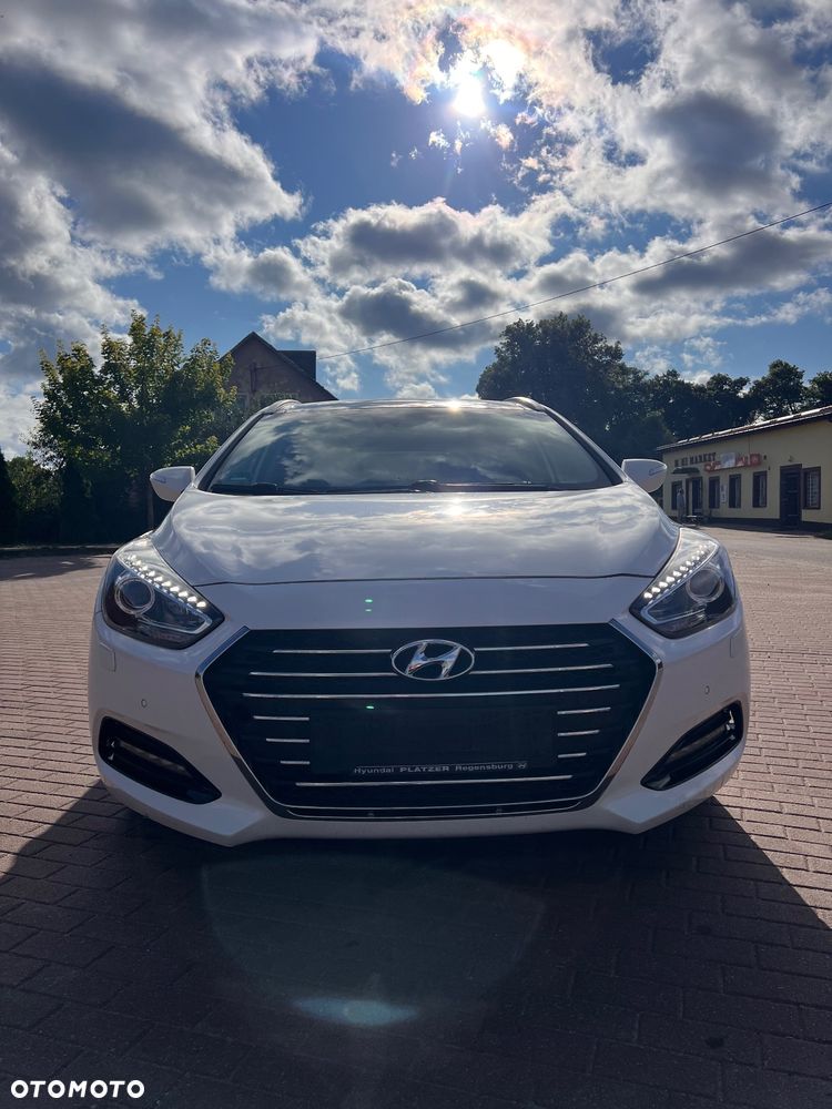 Hyundai i40 Kombi 1.7 CRDi DCT Premium - 2