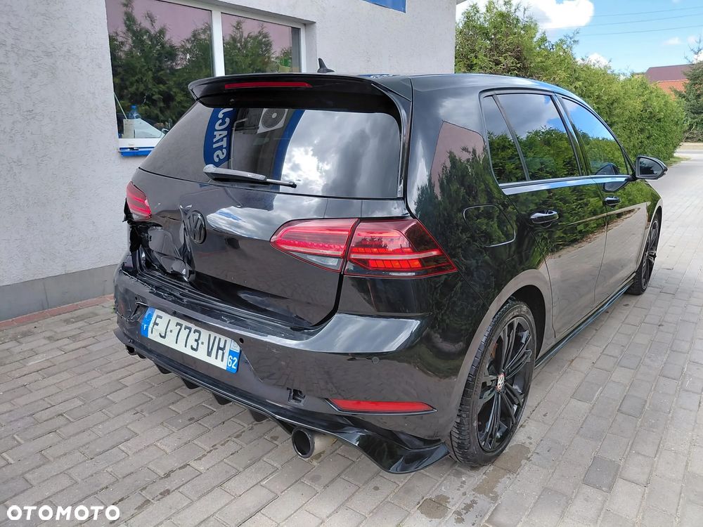 Volkswagen Golf - 9