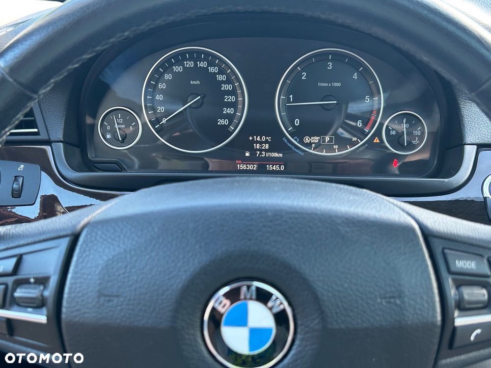 BMW Seria 5 520d Luxury Line - 12