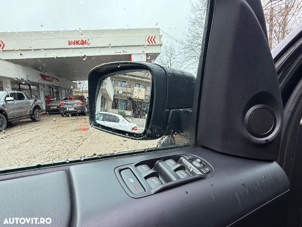 Land Rover Freelander - 12