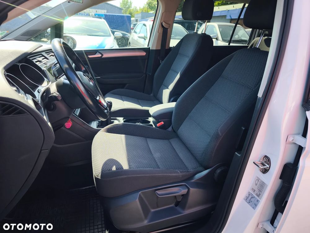 Volkswagen Touran 1.4 TSI BMT Comfortline - 11