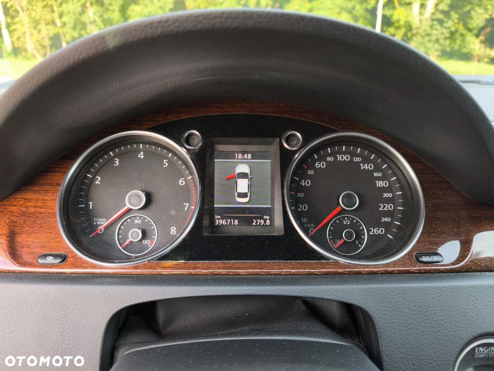 Volkswagen Passat - 10