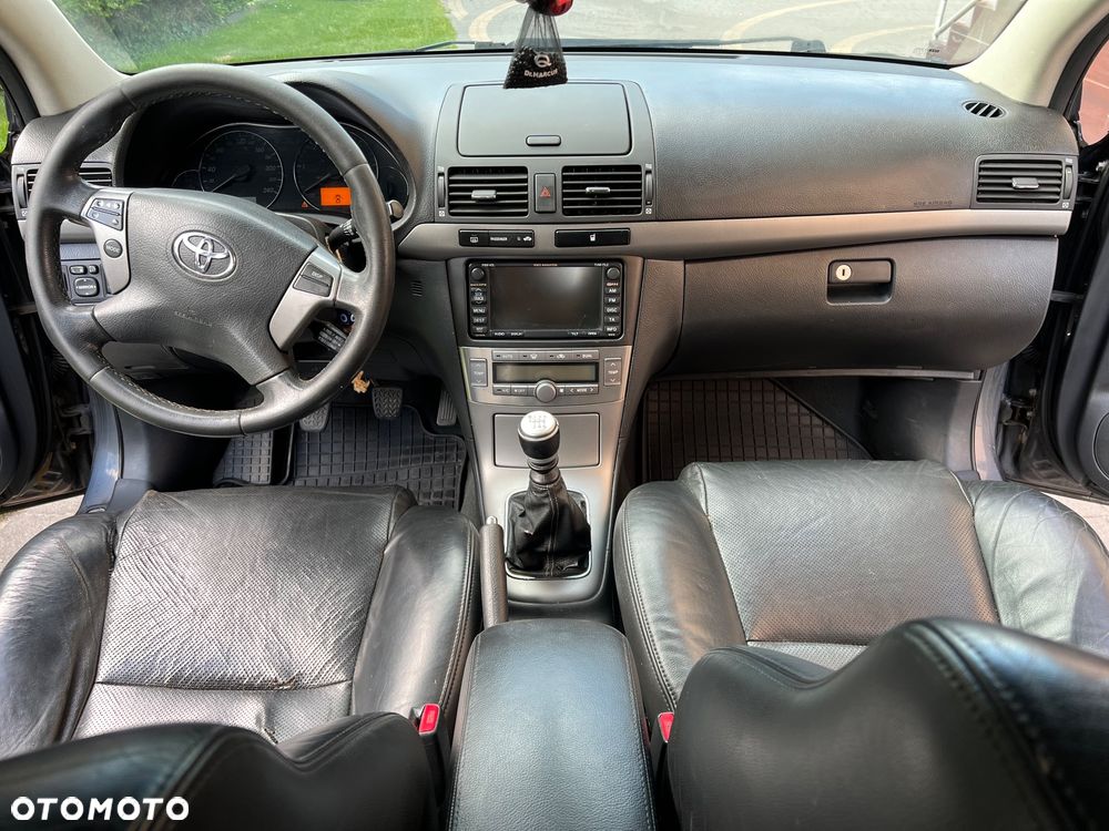 Toyota Avensis 2.2 D-4D Platinium - 16