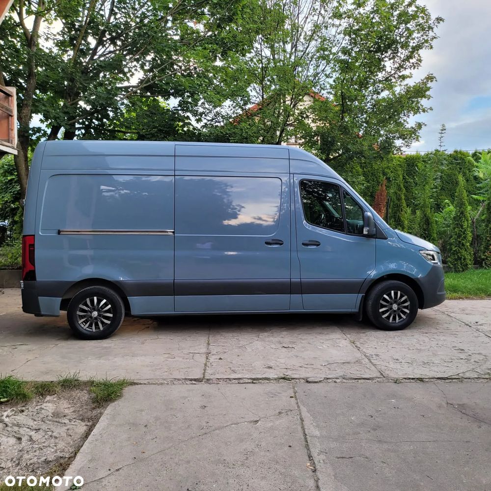 Mercedes-Benz Sprinter - 1