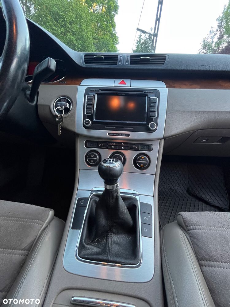 Volkswagen Passat 2.0 TDI DPF Comfortline - 10